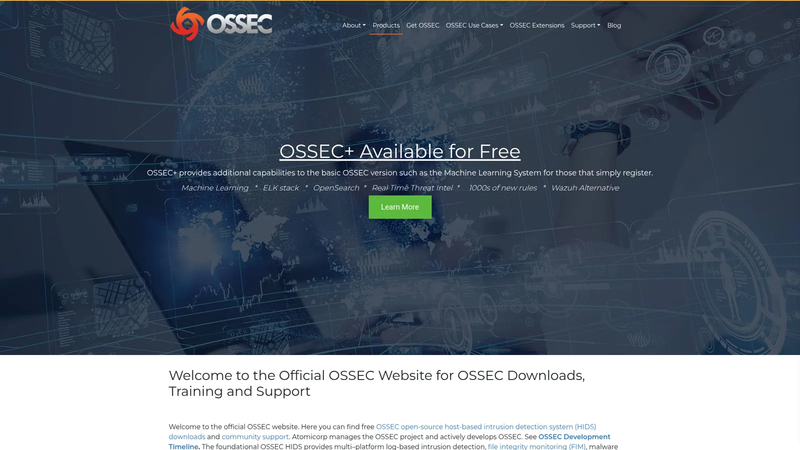 OSSEC-Startseite mit dem Banner OSSEC+ Available for Free, das Machine Learning, ELK Stack und OpenSearch-Erweiterungen auflistet und sich als Wazuh-Alternative beschreibt